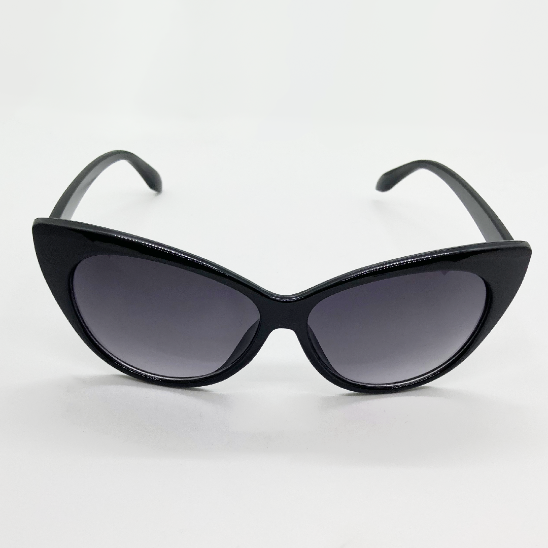 Cat Eye Sunglasses & Coffin Case