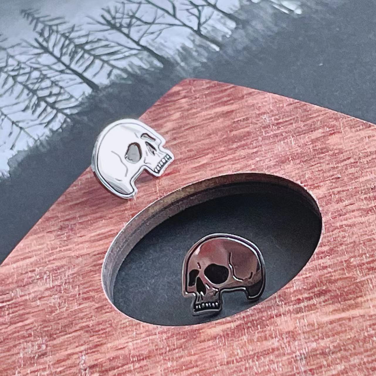 Screamin' Skull Studs