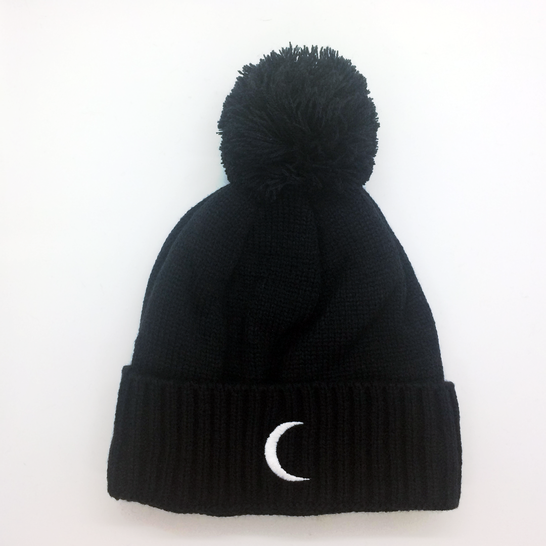 Cosy Moon Pom Pom Hat – Spooky Box Club