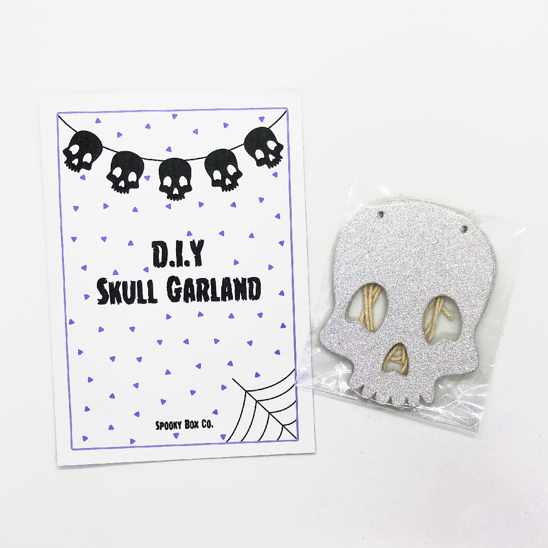 Skull Garland